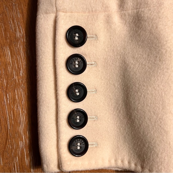 Burberry Wool Coat Women’s White Size 8 Button Long Capsule Wardrobe - Picture 3 of 14